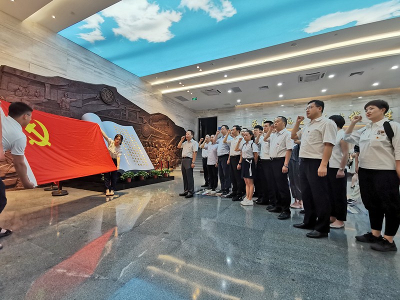 陕西JDB电子集团发展“不忘初心、服膺使命”主题教育现场进建 陕西JDB电子集团发展“不忘初心、服膺使命”主题教育现场进建