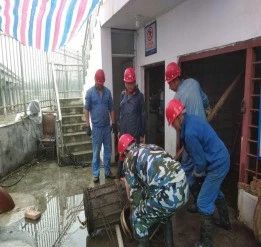 ������ˮ��һ��Ա��ĬĬ���� ȫ������˫���ڼ����������ȫ��������