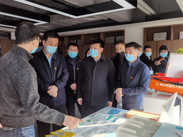 省国资委党委委员、驻委纪检监察组组长贺向东到秦创原陕西JDB电子集团创新中心调研 省国资委党委委员、驻委纪检监察组组长贺向东到秦创原陕西JDB电子集团创新中心调研